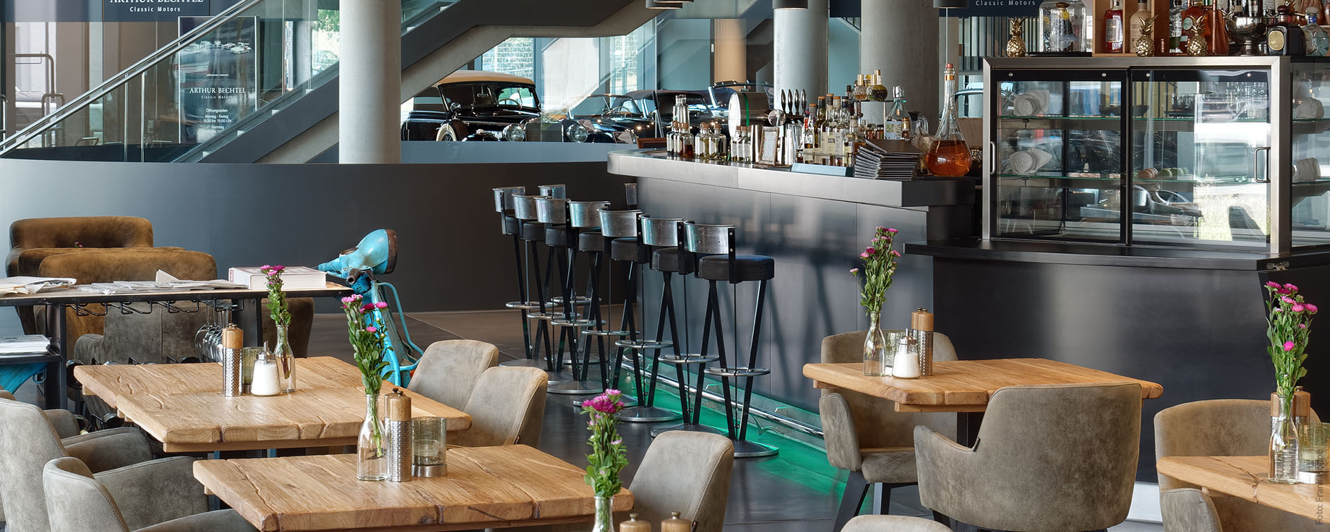 V8 HOTEL "PICK-UP" Restaurant & Bar bietet Neue Deutsche Küche mit gutbürgerlichen Klassikern