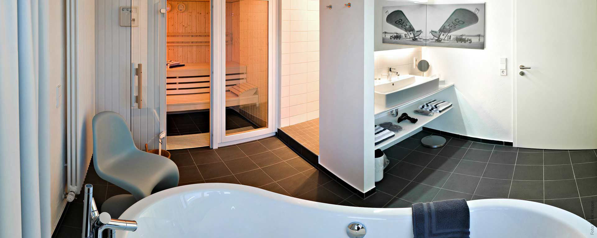 Kurzurlaub und Wellness im V8 Hotel Designhotel Böblingen Übernachten Sie z.B. in unserer Suite mit privater Sauna. 